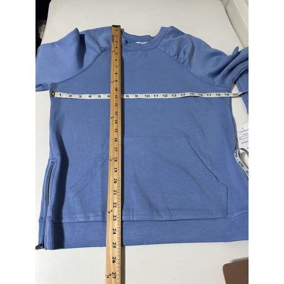 Isabella Activewear Women's Scuba Baby Blue Pullover Size M NWT - Picture 7 of 7